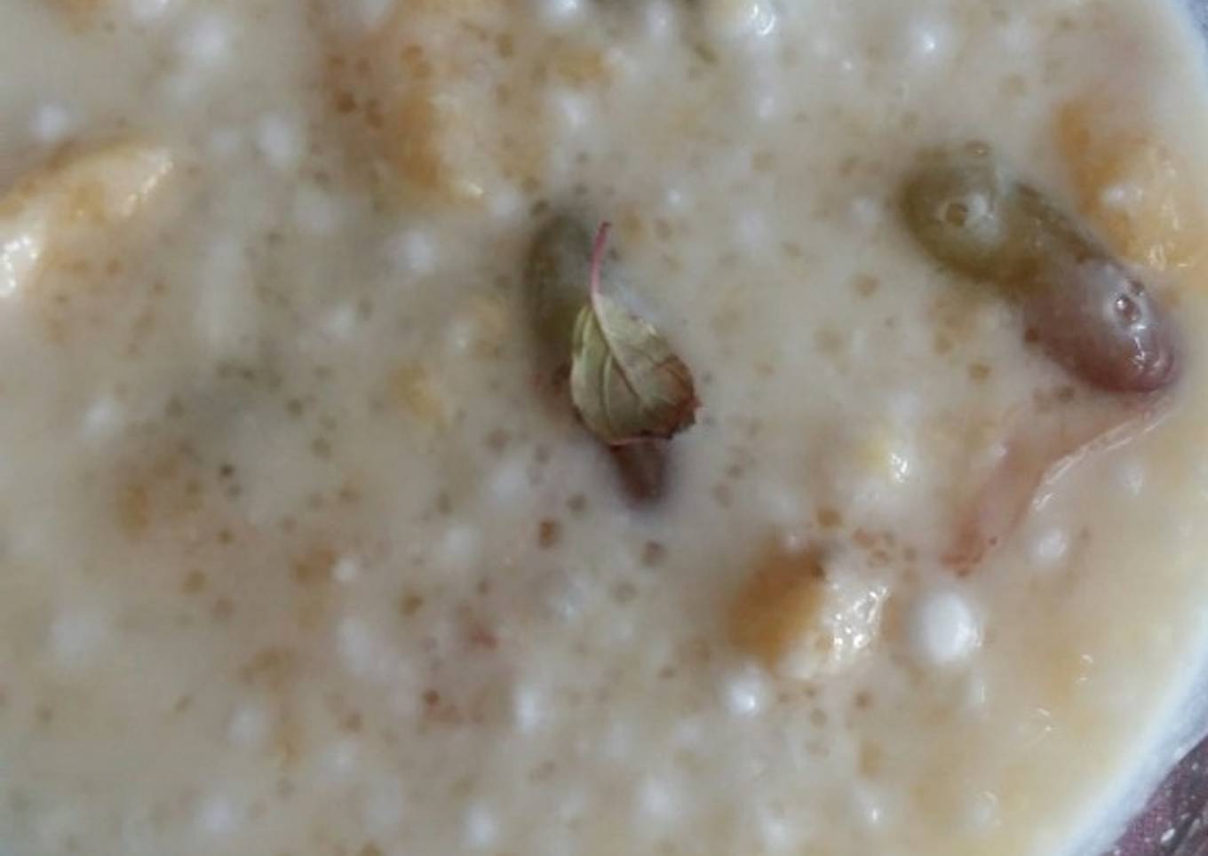 Sabudana in a fruit dressing