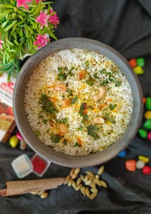 વેજ મટકા બિરયાની (Veg Matka Biryani Recipe In Gujarati) રેસીપી મુખ્ય ફોટો