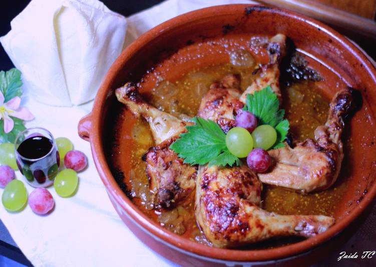 Pollo Asado con Salsa de Uvas