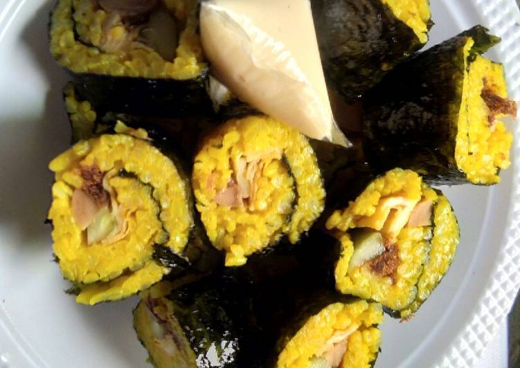 Gimbab yellow rice