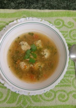 চিকেন বলের স্যূপ(Chicken ball soup recipe in Bengali) রেসিপির প্রধান ছবি