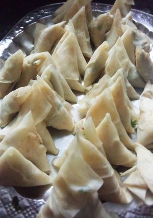 A picture of Qeema samosa.