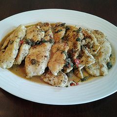 A picture of Chicken Piccata.
