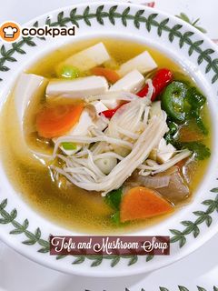 Gambar 👩🍳 Tofu and Mushroom Soup