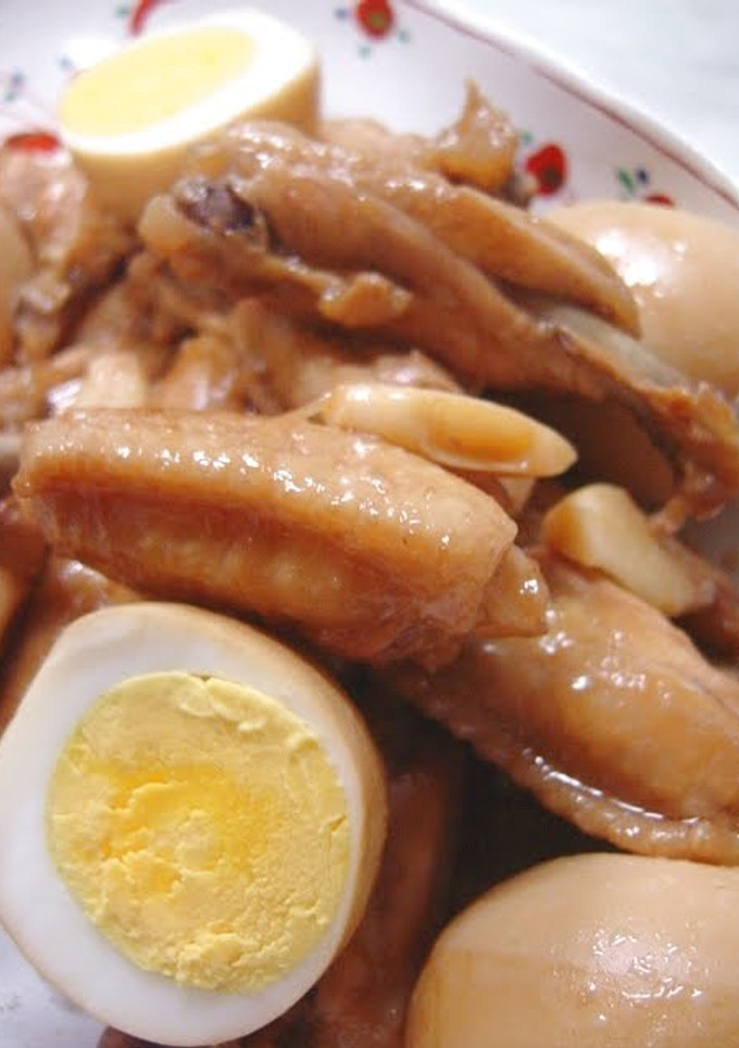 A picture of Simmered Chicken Wings and Boiled Eggs.