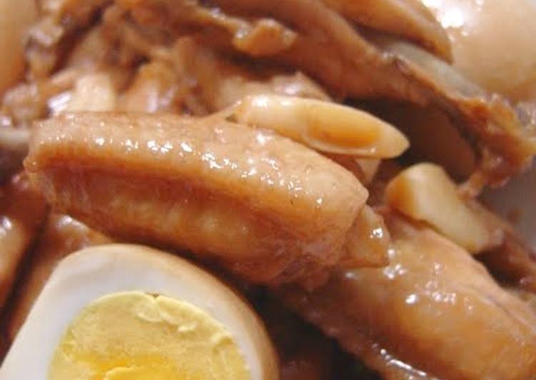 Simmered Chicken Wings and Boiled Eggs