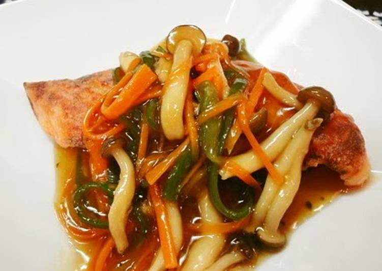 Refreshing Salmon with Thick Gingery Sauce
