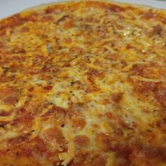 A picture of Superlicious Pizza.