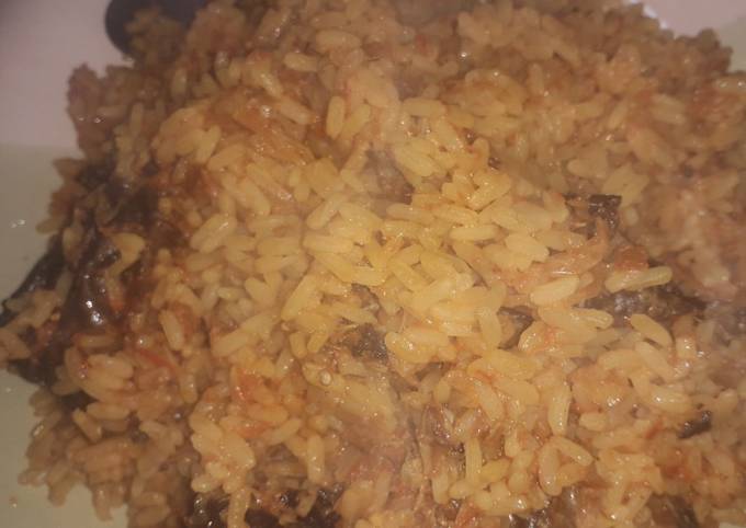 Jellof rice with dry fish