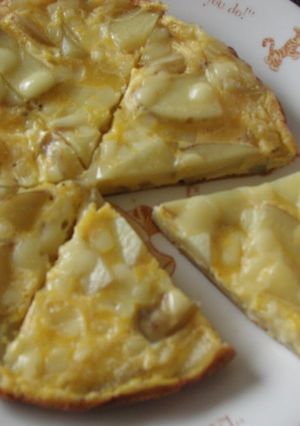 A picture of Spanish Omelet with Potatoes.
