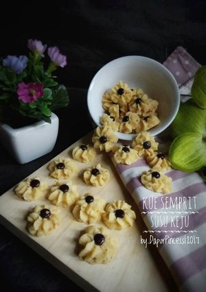 Foto resep Kue Semprit Susu Keju Renyah Gurih Enak