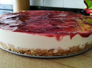 Foto principal de Tarta de queso con mermelada de frutos del bosque