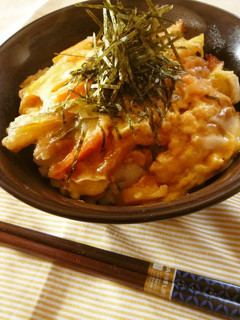 A picture of Tempura Rice Bowl with Leftover Tempura.