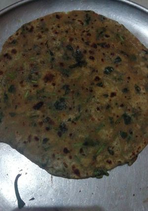 A picture of Meethi paratha.