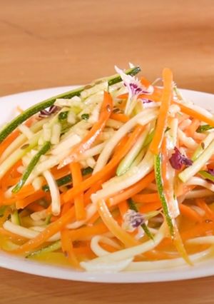 柑橘櫛瓜麵沙拉 的食譜成品照片