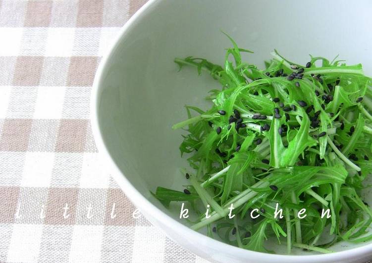 Simple Way to Make Homemade Mizuna Salad with Fragrant Sesame Oil