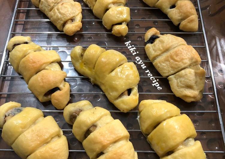 Soft Banana Choco Bread (Roti Manis Pisang Cokelat Lembut)