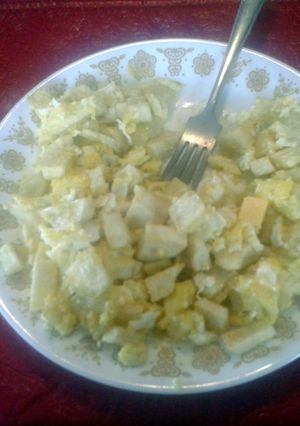 A picture of potatos and eggs.