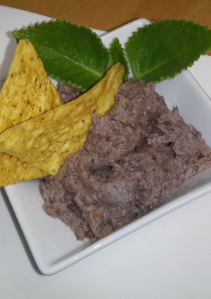A picture of Black Bean "Hummus".