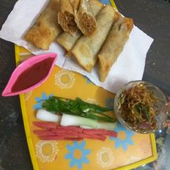 A picture of Maggi noodles vegetables spring roll.