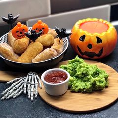 A picture of ‘Zombie Guts’ Dips & Severed Body Bits 👣 🧟‍♀️ 🍖 👻.