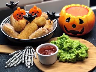 ‘Zombie Guts’ Dips & Severed Body Bits 👣 🧟‍♀️ 🍖 👻
