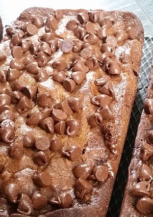 A picture of Moist Chocolate chips banana bread. 🍷.