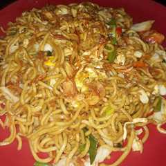 A picture of Mie goreng jawa.