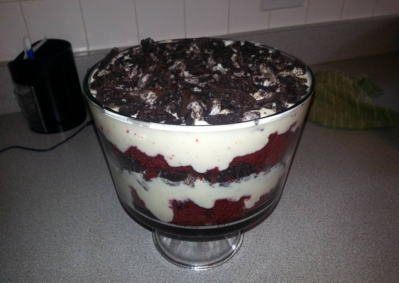 Cheesecake Red Velvet Oreo Trifle
