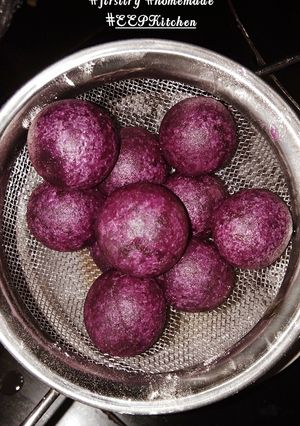 Foto resep Bola - Bola Ubi Ungu by: EEP Kitchen