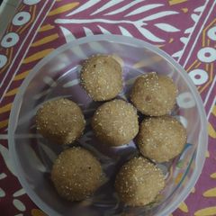 A picture of Churma Na Laddu.