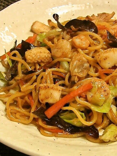 A picture of Seafood Chow Mein.