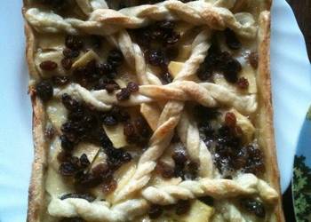 Easiest Way to Recipe Appetizing Apple Pie With Honey And Raisins