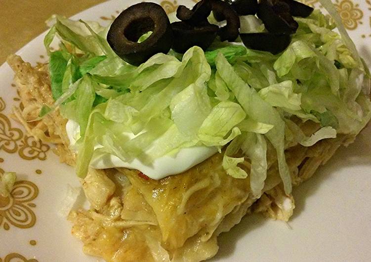 How to Prepare Homemade Green Chicken Enchilada Bake