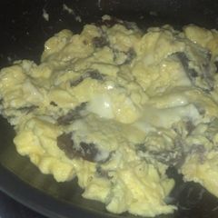 A picture of Cheesesteak Scrambled Eggs.