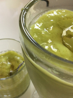 A picture of Ripe Avocado Smoothies.