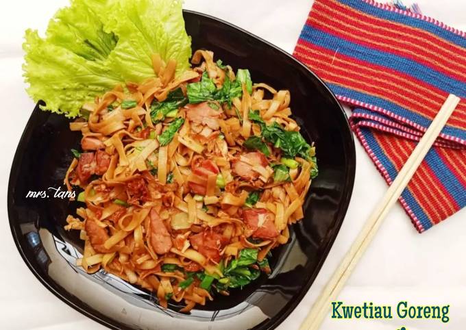 Kwetiau Goreng Daging Asap