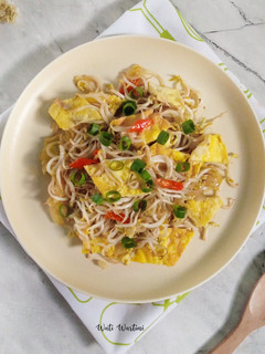 Foto resep Cah Tauge Telur Dadar