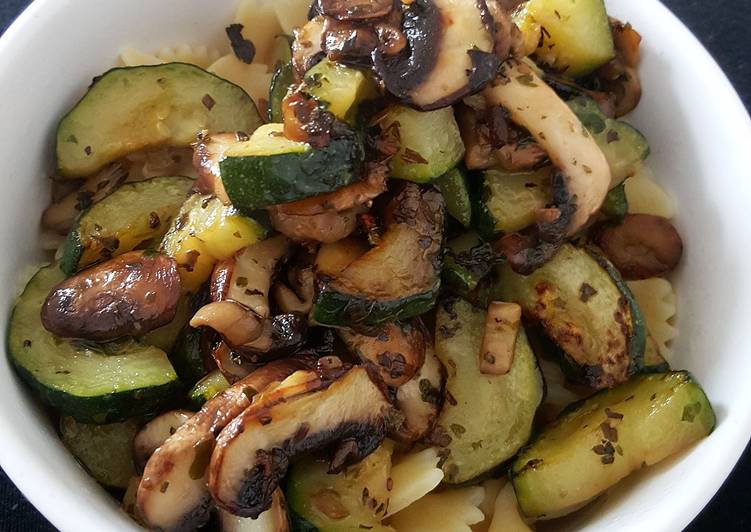 Easiest Way to Make Ultimate Pasta with Chamnons and Zucchini