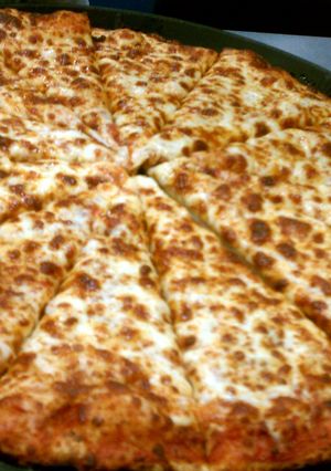 A picture of crusty pizza dough.