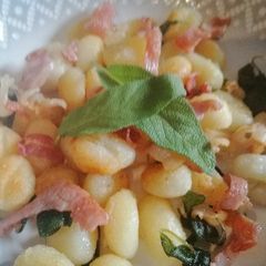 A picture of Bacon and sage gnocchi.