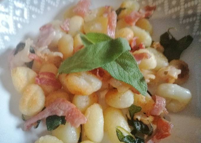 Simple Way to Prepare Quick Bacon and sage gnocchi