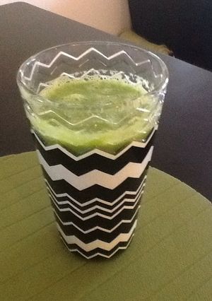A picture of Glowing Green smoothie.