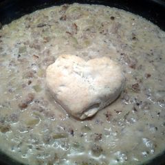 A picture of Hj's Green Chili Sausage Gravy.