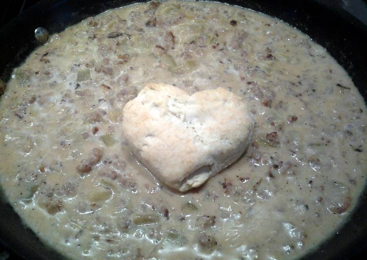 Hj&rsquo;s Green Chili Sausage Gravy