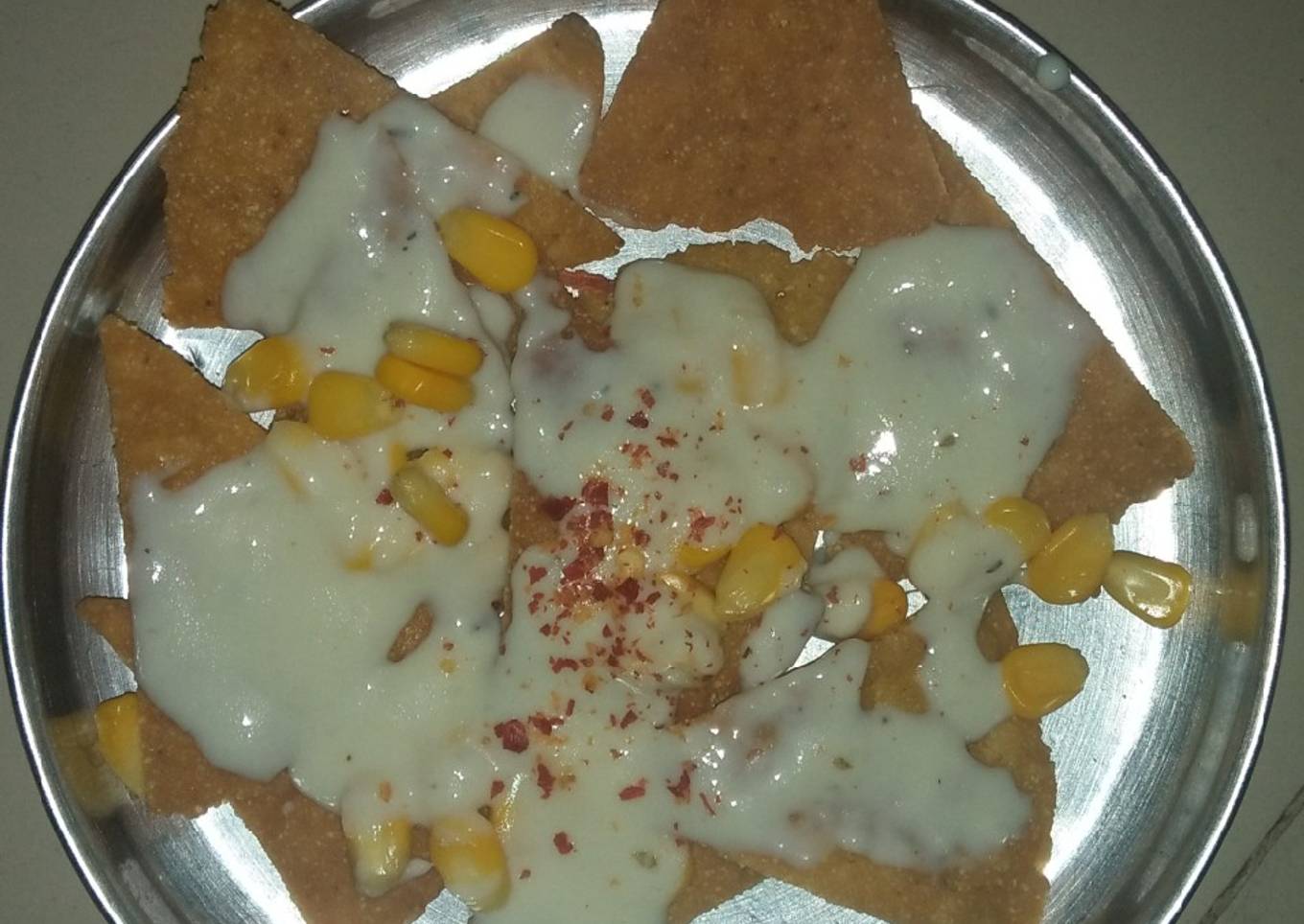 Nachos with cheese sauce