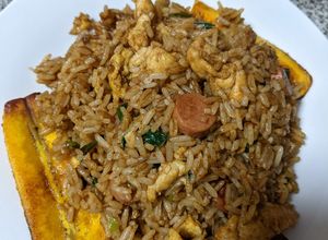 Una foto de Arroz Chaufa casero a mi estilo