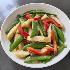 A picture of Peas with Fish Tofu.