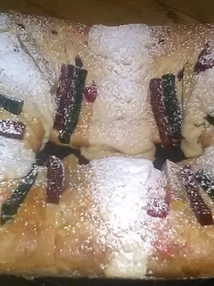 Una foto de Rosca de Reyes artesanal
