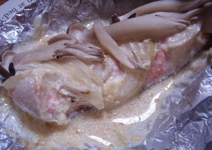 Delicious! Easy! Foil-Baked Salmon with Miso and Mayonnaise
